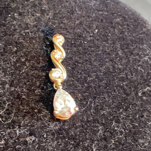 10K and CZ pendant. 3/4” - Picture 10 of 12